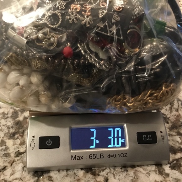 70 PIECES SELLERS BUNDLE All Wearable/Sellable 3.3 pounds - Picture 16 of 16